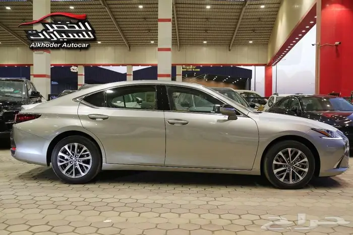 لكزس اي اس 250 استاندر 1