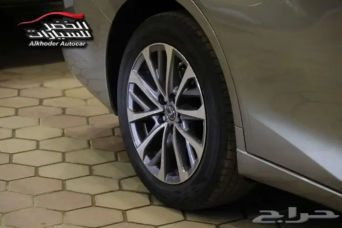 لكزس اي اس 250 استاندر 14