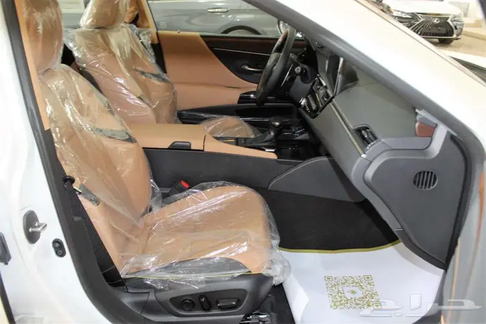 لكزس - ES300 Bh هايبرد - 2025 - نص فل - خليجي السعر 199000 12