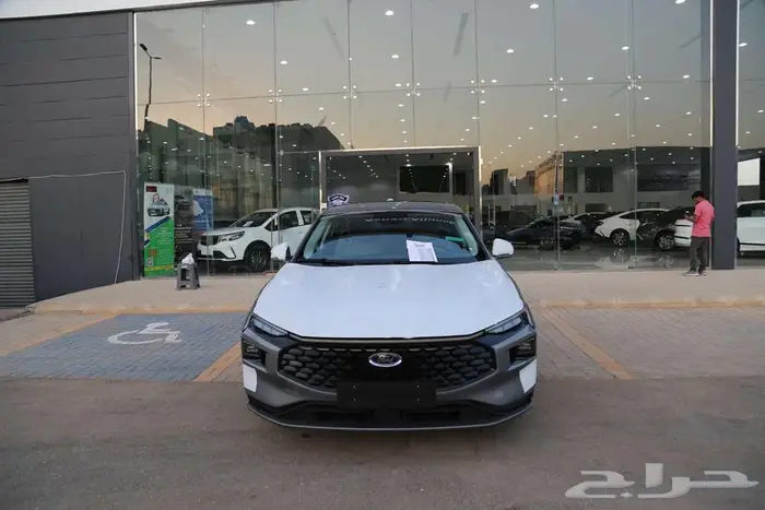 فورد تورس 2026   فئة أمبيانتي ب 121325 بالضريبة 0