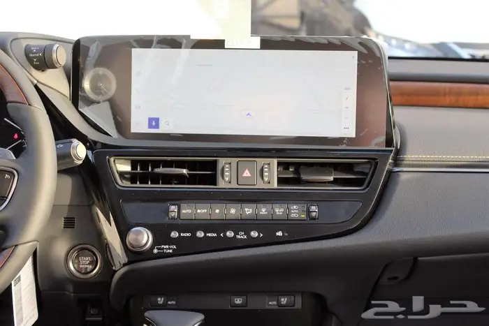 لكزس - ES250 لاكجيري - 2025 - نص فل - خليجي 8