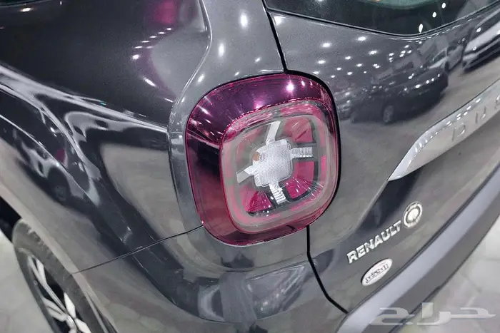 رينو داستر رصاصي 12