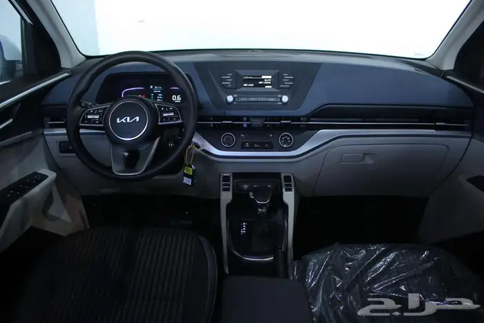 كيا كارينز استاندر 2025 6