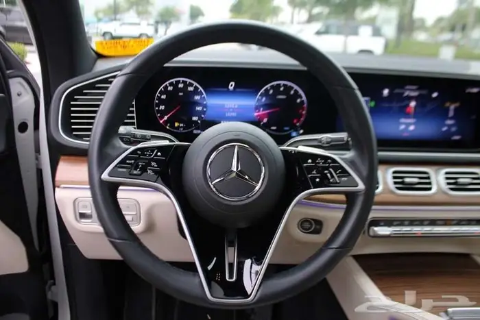 مرسيدس GLE450 2025 مقاعد 7 5