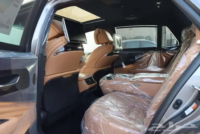 لكزس LS. 500.HHهايبرد موديل 2022 2