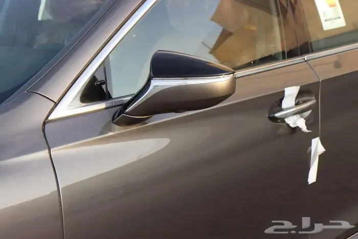 لكزس LS. 500.HHهايبرد موديل 2022 16