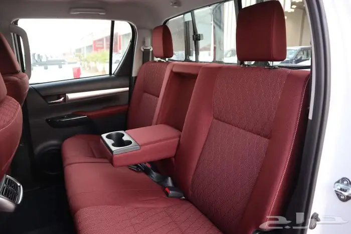 هايلوكس غمارتين S-GLX 4 4 اوتوماتيك بنزين 2025 سعودي 8