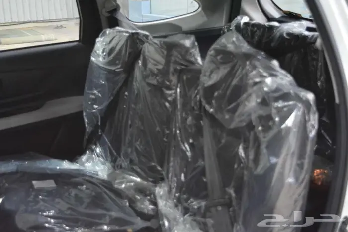 تويوتا فيلوز GLX فل موديل 2025 ابيض و رصاصي ورمادى 15