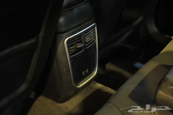 دودج تشارجر SXT 2018 فتحة سقف مرهم SRT 17