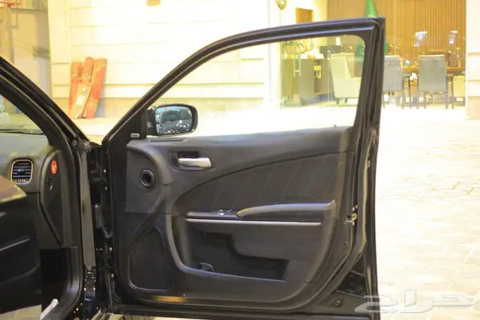 دودج تشارجر SXT 2018 فتحة سقف مرهم SRT 19