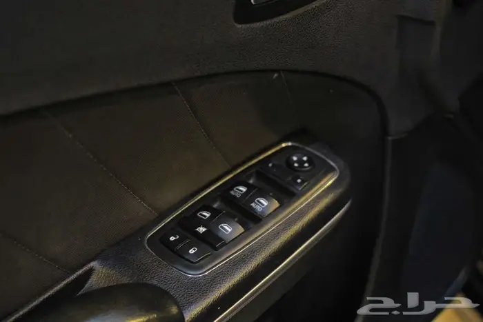 دودج تشارجر SXT 2018 فتحة سقف مرهم SRT 7