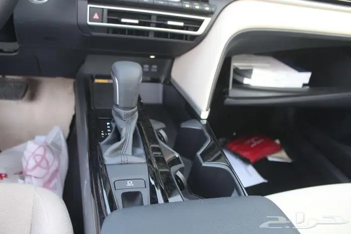 تويوتا كامري LE بنزين 2025 11