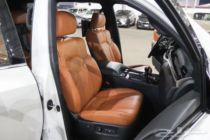 جيب لكزس 2020 فل كامل 13