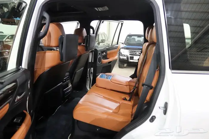 جيب لكزس 2020 فل كامل 12