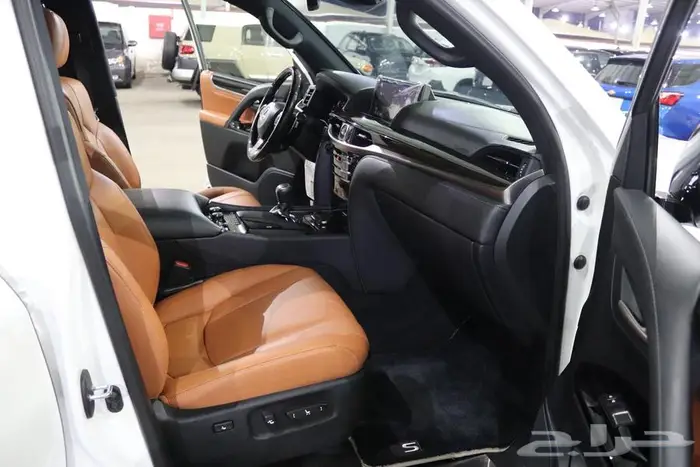 جيب لكزس 2020 فل كامل 15