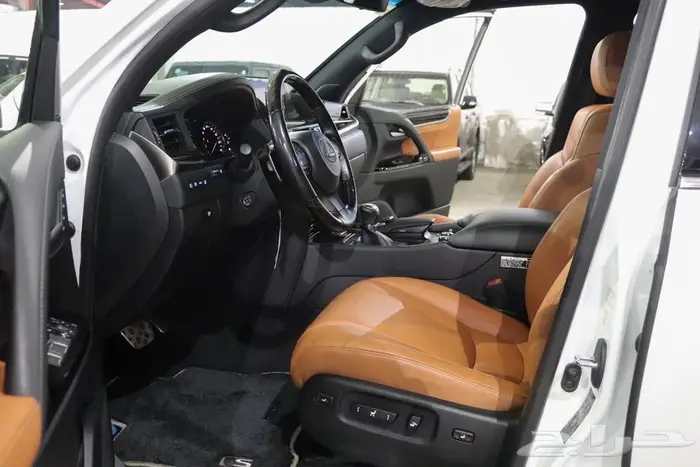 جيب لكزس 2020 فل كامل 11