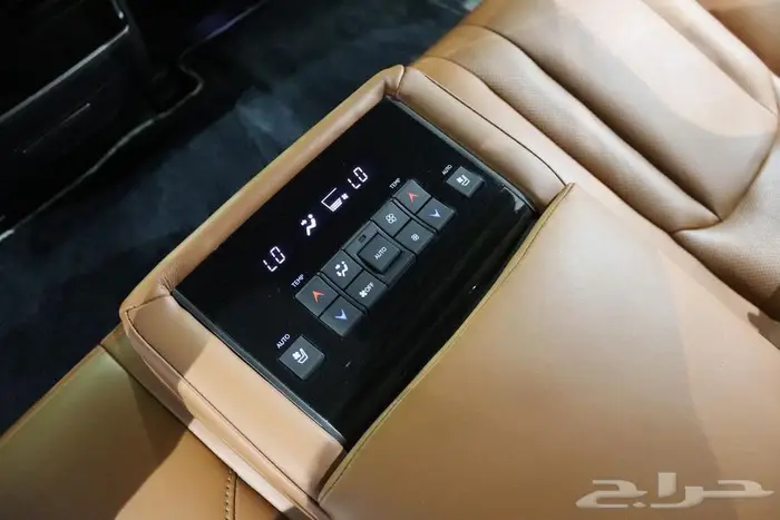 جيب لكزس 2020 فل كامل 24