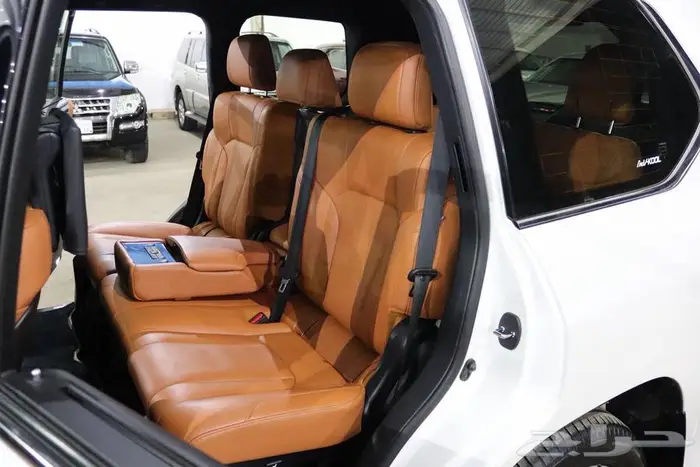 جيب لكزس 2020 فل كامل 16