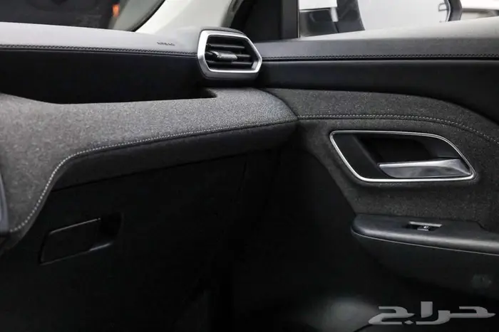 MG ZS استاندر 2025 12