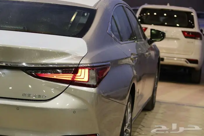 لكزس ES 250 AA 3