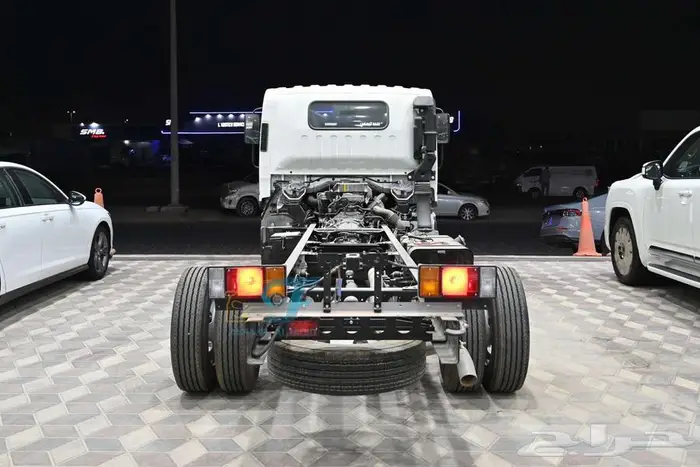 ايسوزو دينا 6 طن شاص طويل بالنقد والتقسيط 5