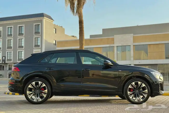 اودي Q8 S-LINE 2025 اسود خليجي 2