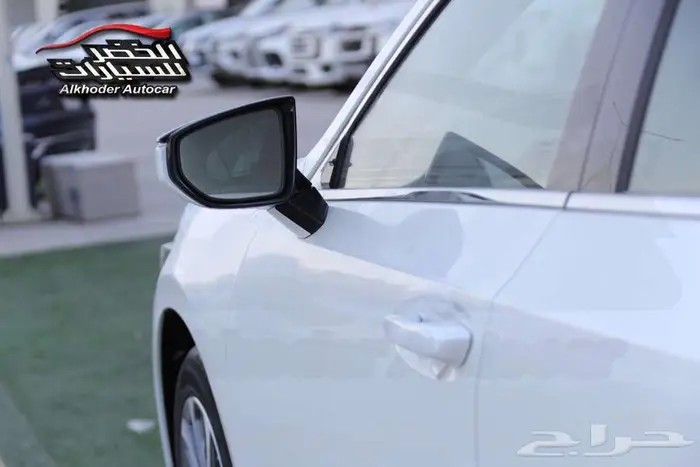 2025 ابيض لكزس اي اس 250 5