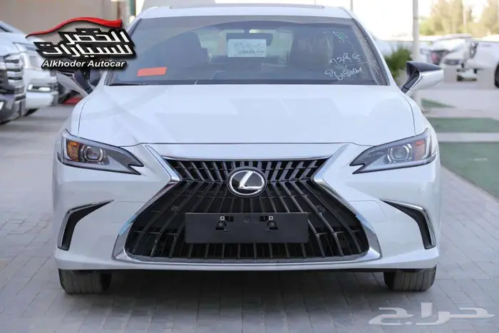 2025 ابيض لكزس اي اس 250 0