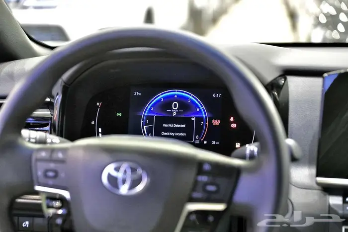 تويوتا كامري E استاندر 2025- الخضر للسيارات 21