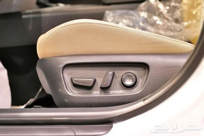 تويوتا كامري E استاندر 2025- الخضر للسيارات 27