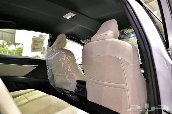 تويوتا كامري E استاندر 2025- الخضر للسيارات 17