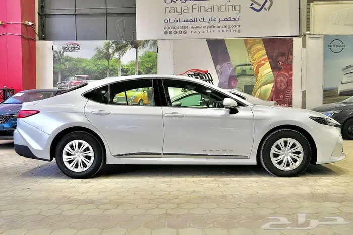 تويوتا كامري E استاندر 2025- الخضر للسيارات 8