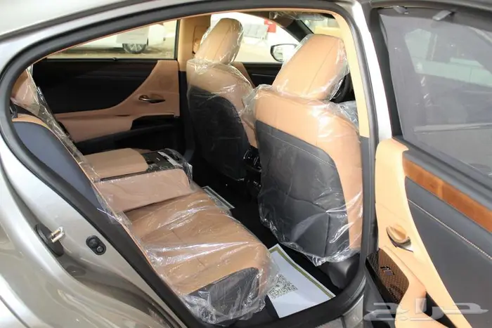 لكزس - ES250 لاكجيري - 2025 - نص فل - خليجي 12