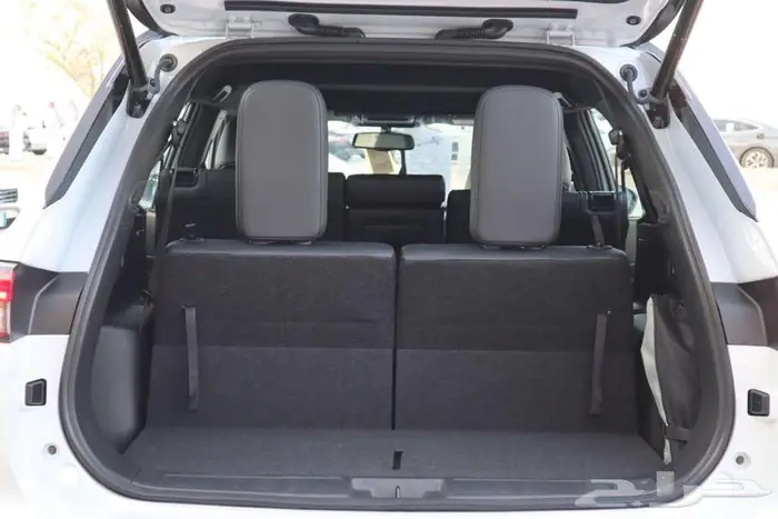 ميتسوبيشي اوتلاندر 2025بلاك سام واستندر 18