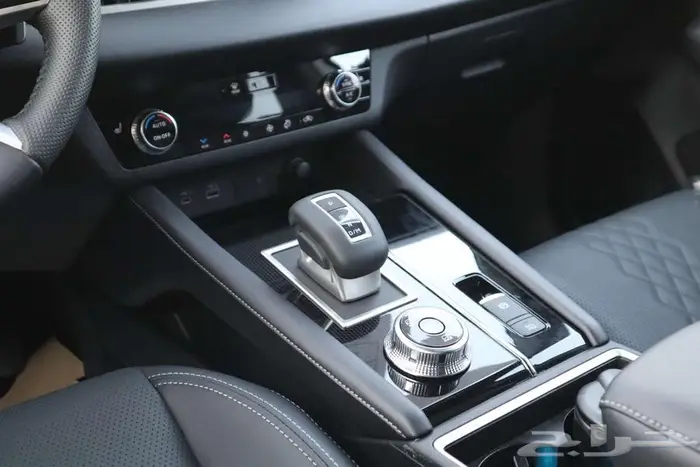 ميتسوبيشي اوتلاندر 2025بلاك سام واستندر 16