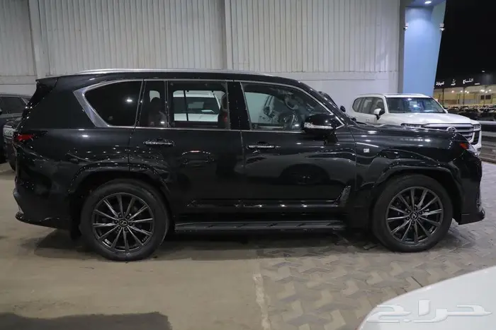 ليكزس LX 600 اف سبورت فل كامل موديل 2024 3