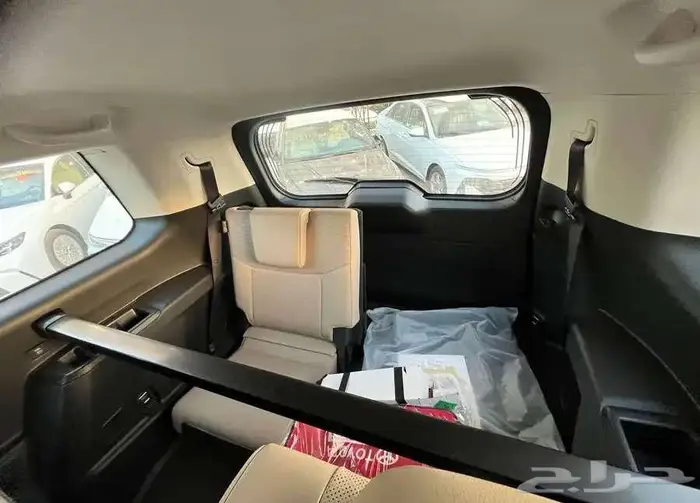 تويوتا برادو TXL3 بنزين 2025 سعودي اصفار 6