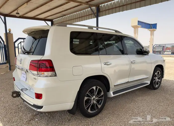 لاندكروزر جي اكس ار 2020 سعودي 3