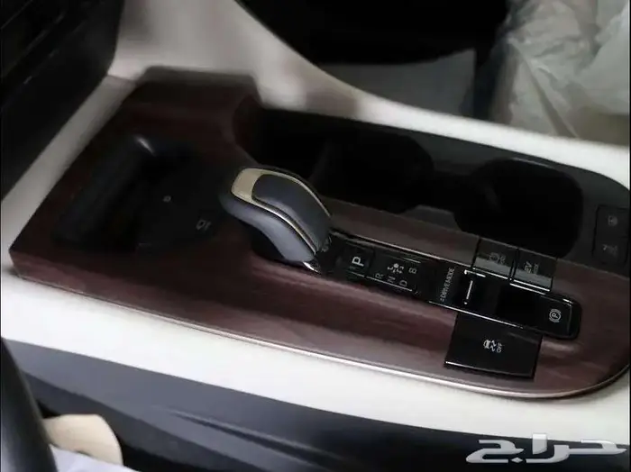 تويوتا كراون برستيج موديل 2026 كاش و اقساط 12