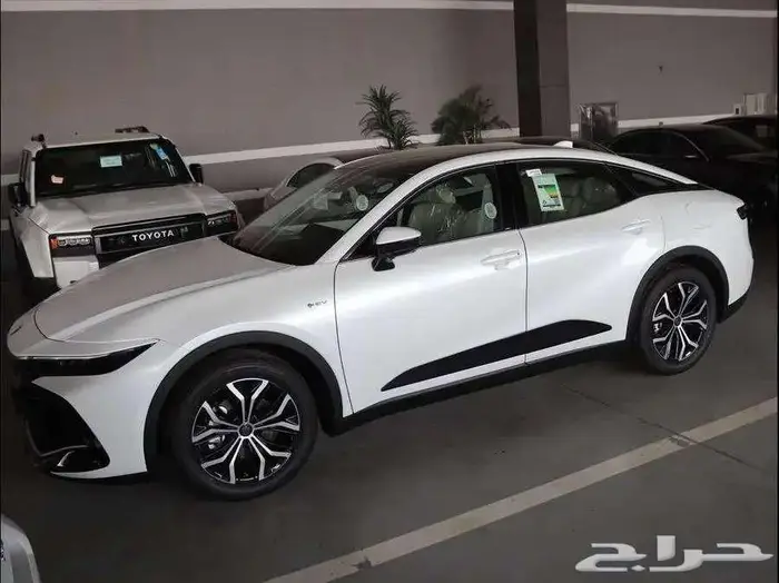 تويوتا كراون برستيج موديل 2026 كاش و اقساط 1