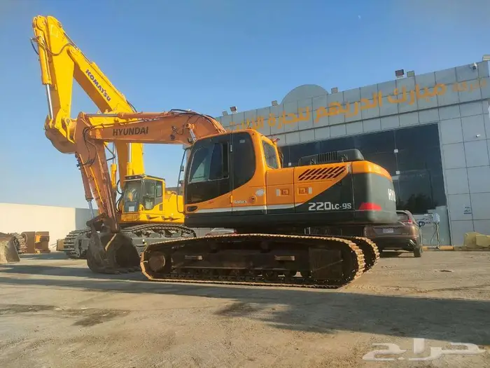 بوكلين حفار Hyundaiموديل Roblex220LC-9 Bللبيع 9