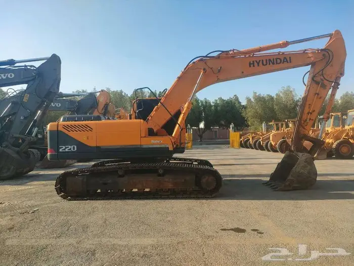 بوكلين حفار Hyundaiموديل Roblex220LC-9 Bللبيع 4
