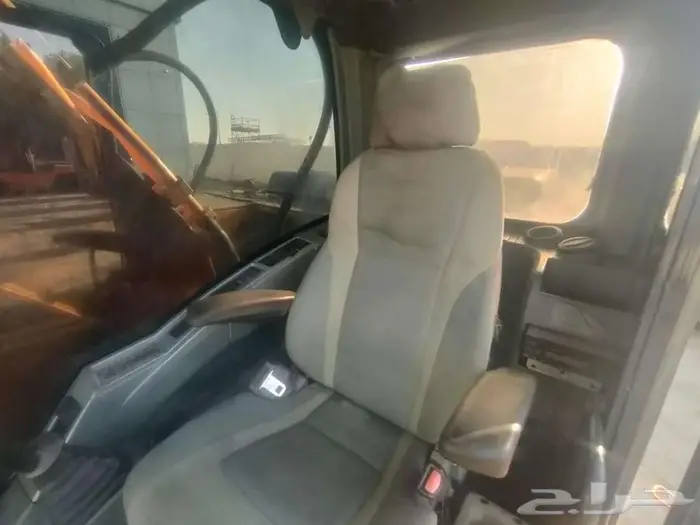 بوكلين حفار Hyundaiموديل Roblex220LC-9 Bللبيع 14