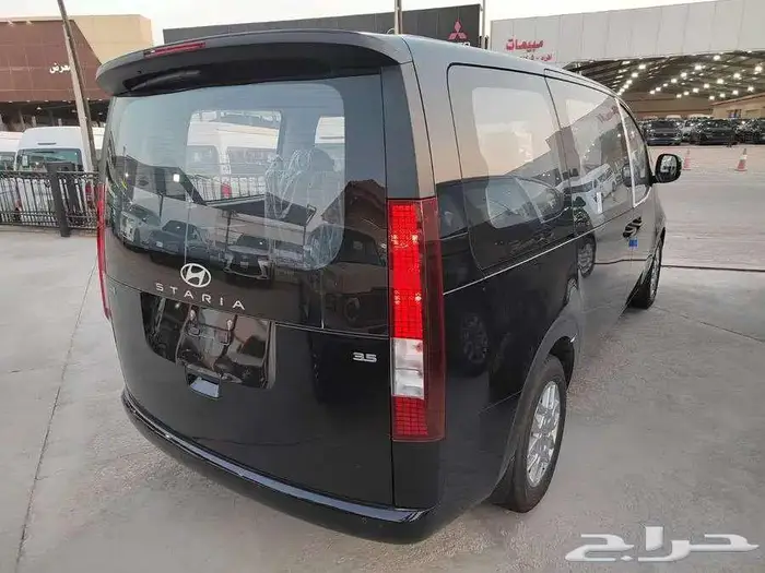 هونداي ستاريا 3.5 GL بنزين 9 ركاب 2026 11