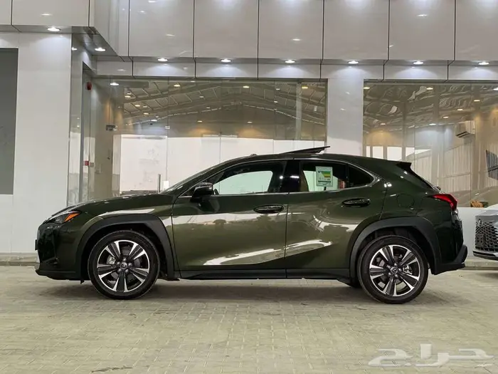 لكزس UX 300 H فل كامل هايبرد 2025 - رادار 7