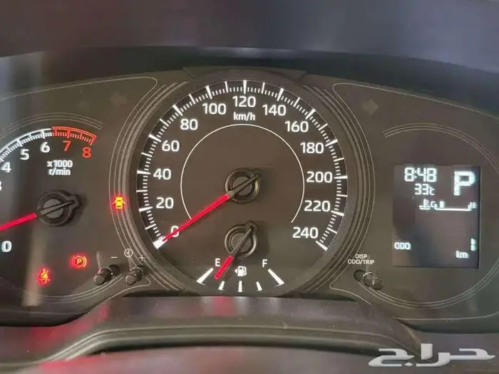 تويوتا كورولا ستاندر 1.6 بريمي 2025 13