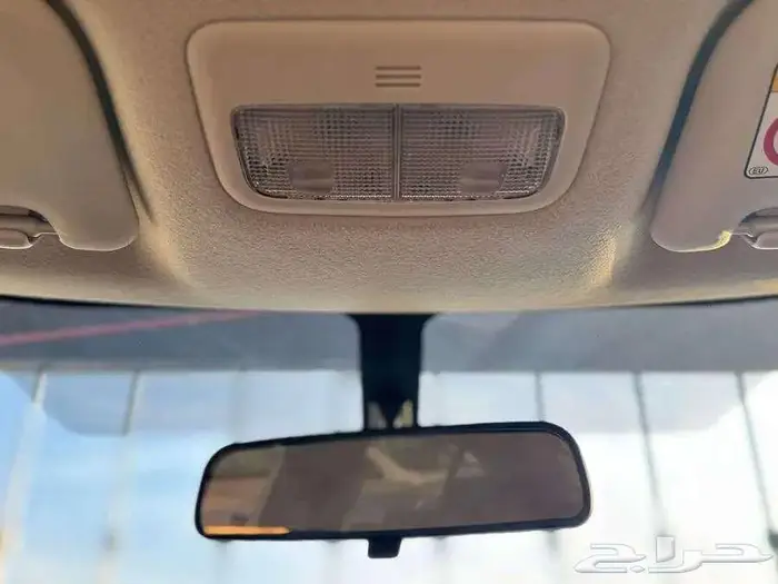 تويوتا كورولا ستاندر 1.6 بريمي 2025 10