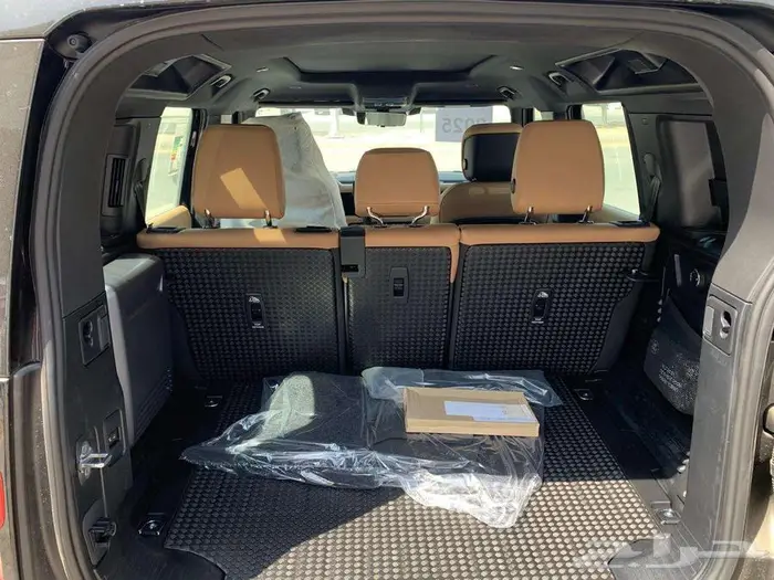 لاندروفر ديفندر 6 سلندر X dynamic HSE 2025 13