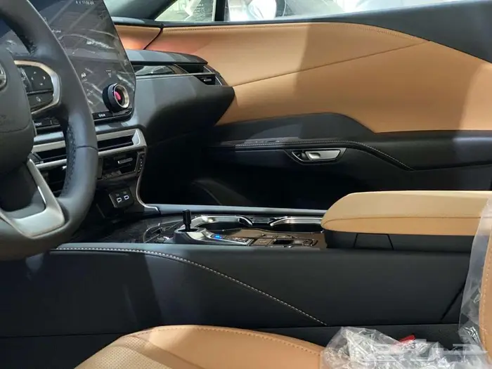 لكزس RX 350 BB بنزين 2025 - داخلي جملي ( أقل سعر ) 26