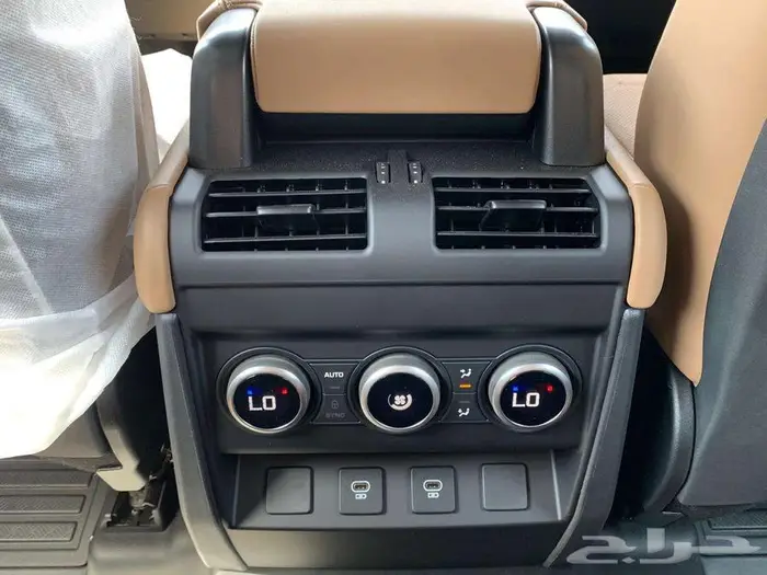 لاندروفر ديفندر 6 سلندر X dynamic HSE 2025 8